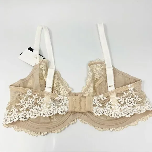 Wacoal Embrace Lace Underwire Bra - Picture 3 of 5